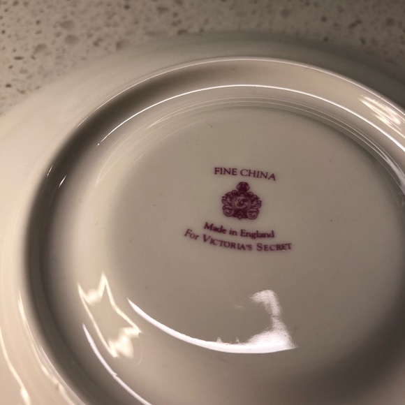 Victoria’s Secret teacup & saucer set - collector’s item, limited edition - Picture 9 of 11